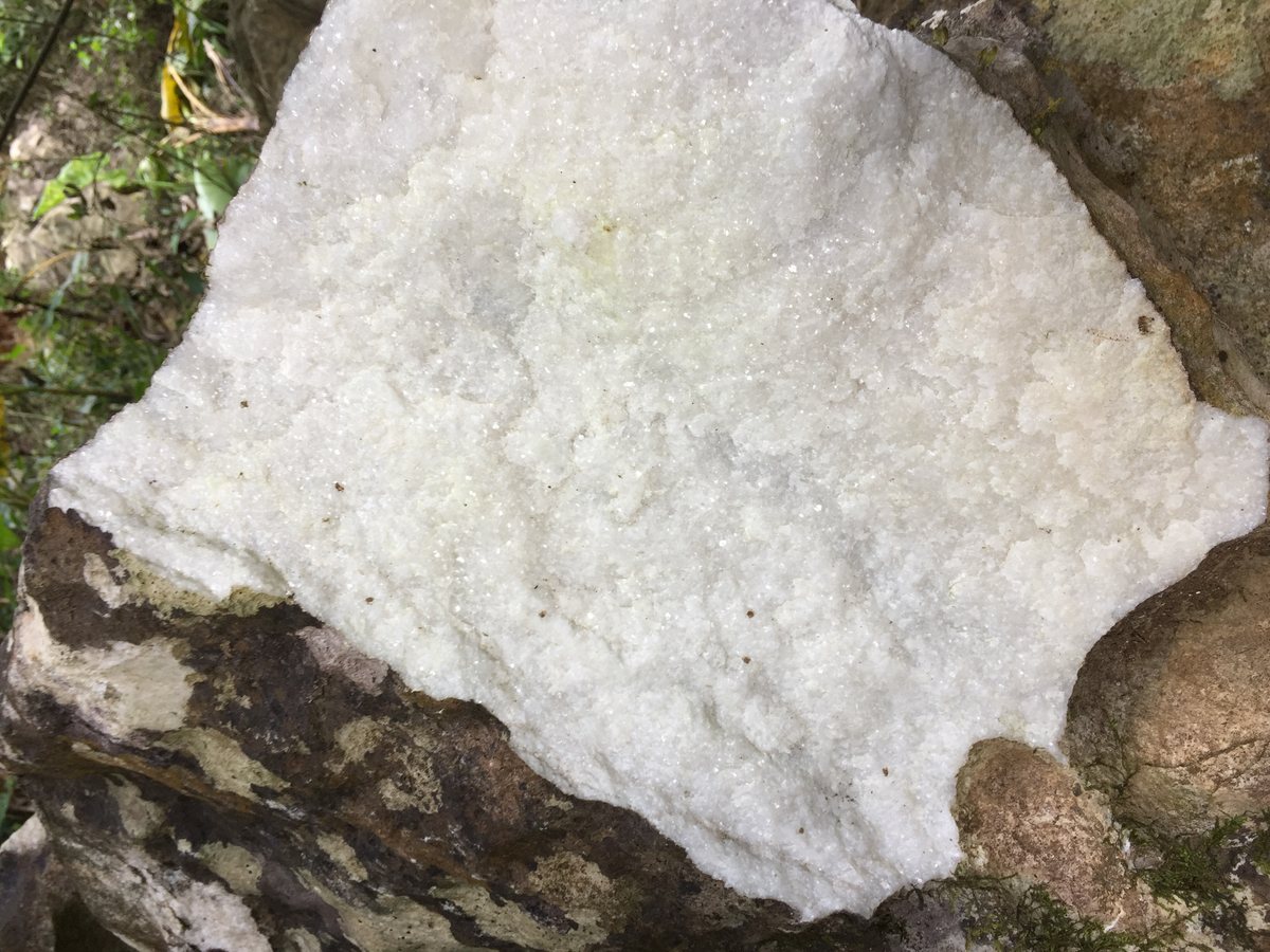 Close detail of white stone